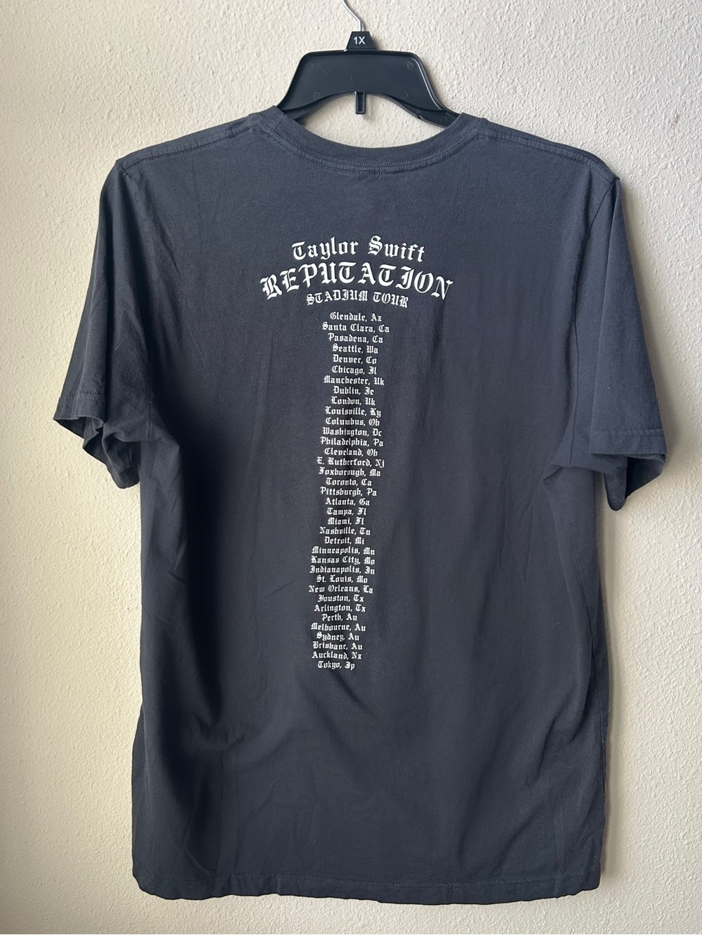 Taylor Swift Reputation Tour Shirt - Picture 5 of 5